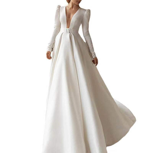 Vestido blanco estilo dama, de satén fino y de temperamento francés alto, con falda larga.